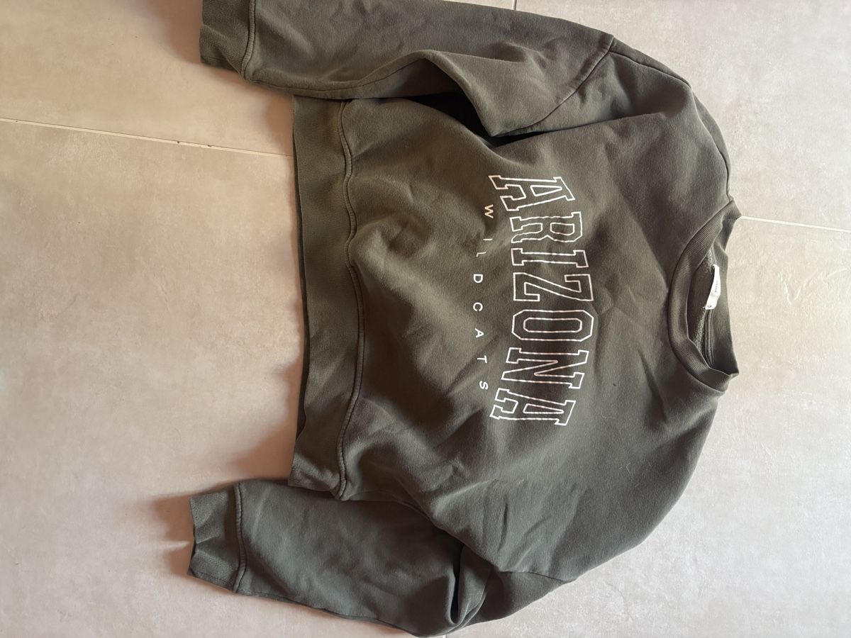 Pullover & Sweatshirts: Süsser Pullover in M – Gebraucht aus Aarwangen von emelie.1101