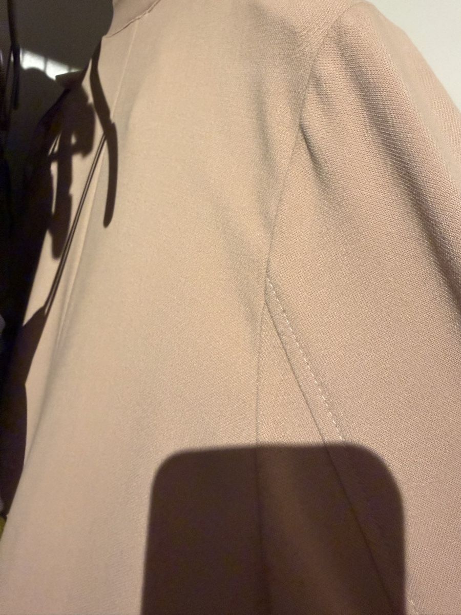 Guess Cappotti: Guess Light Pink Trench Coat  – Nuovo (secondo la descrizione) da Henniez venduto da kru_r8sj 4