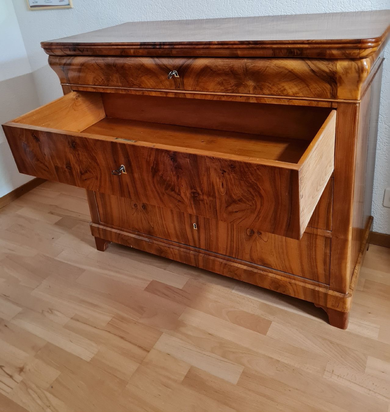 Cassettiere: Kommode, antik, restauriert – Usato da Bern venduto da remuebs 1