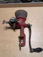  Ancien hachoir à viande en fonte rouge Husqvarna Reliance