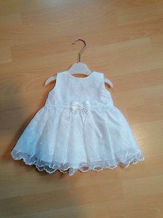 Weisses Kleidchen Grösse 62-68 