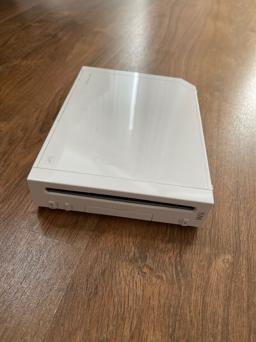 Nintendo Konsolen: Console Wii  – Gebraucht aus MARLY von AISLEE