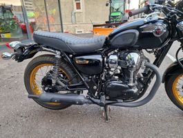 moto Kawasaki W800