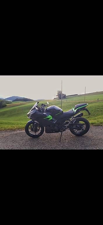 Kawasaki Strada: Kawasaki Ninja 400 ABS ab MFK – Usato da Strengelbach venduto da annalenabuerki 2