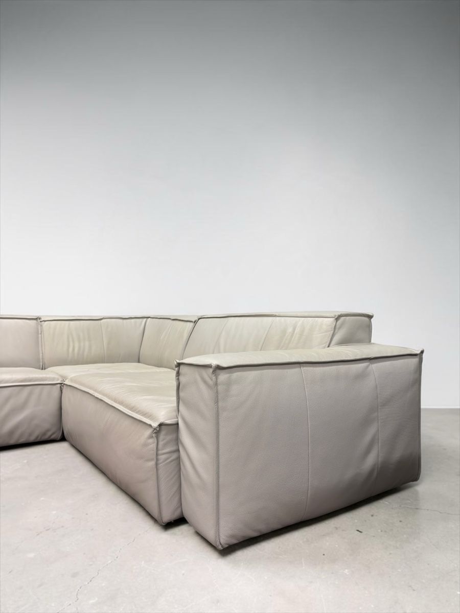 Sofas: Ecksofa aus hellgrauem Echtleder – D'occasion à Bachenbülach par Sofalab.swiss 9