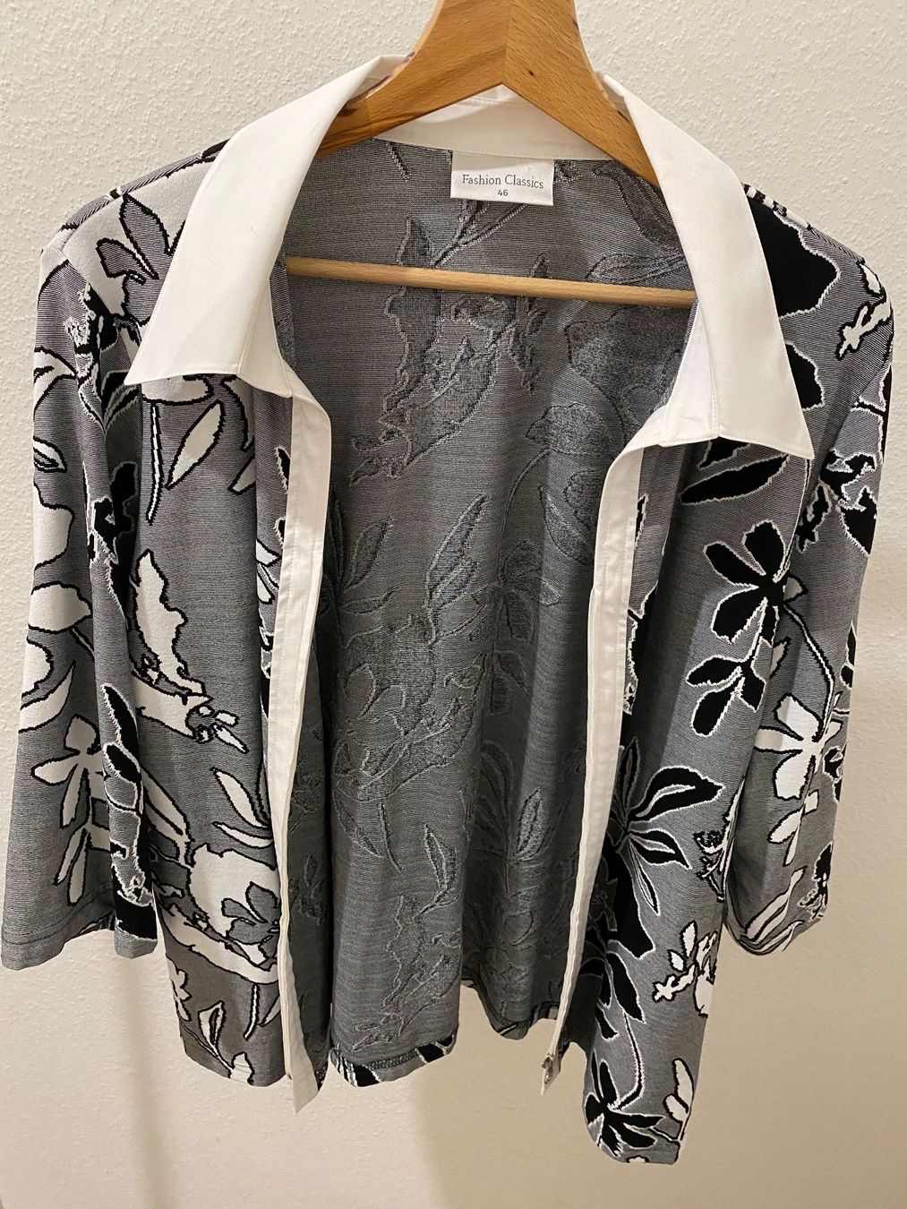 Chemisiers: Fashion Classics Bluse mit Reissverschluss Gr. 46 – D'occasion à Pratteln par a23_j2gs 1