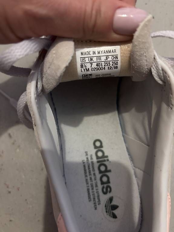 Chaussures hommes: Adidas Schuhe Wildleder 40.5 – D'occasion à St. Gallen par Svitlana.G 2