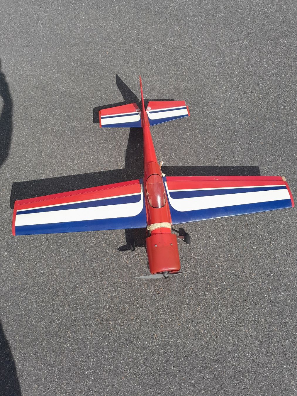 Modellismo RC: Kunstflugzeug CAP 232  //  OS FS 40 Viertakter – Usato da St. Gallen venduto da SchweizoMat 2