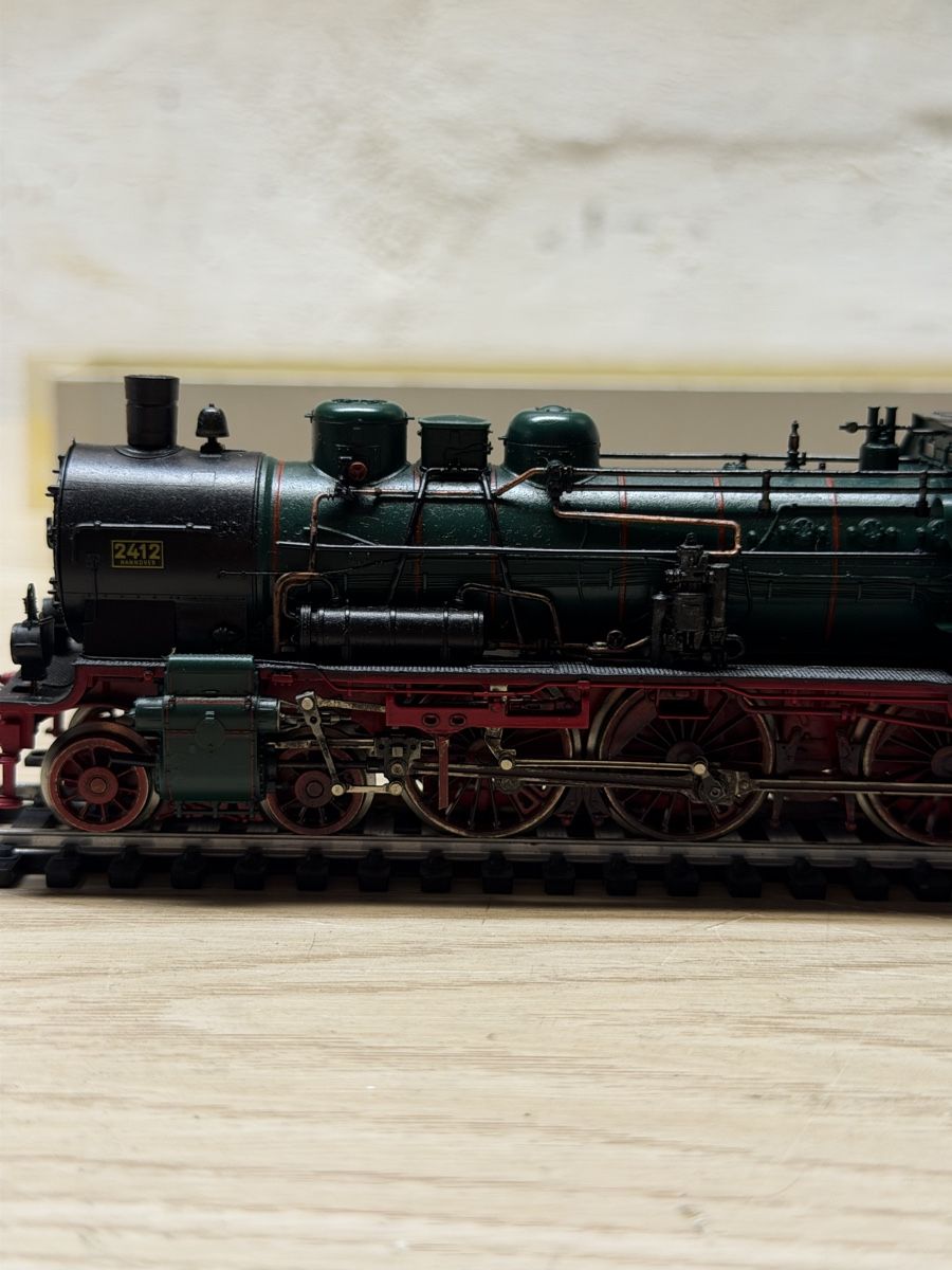 Fleischmann Modellini di ferrovie: Dampflok Fleischmann HO 2412 Hanover – Usato da Herzogenbuchsee venduto da ioa_zcm6 2