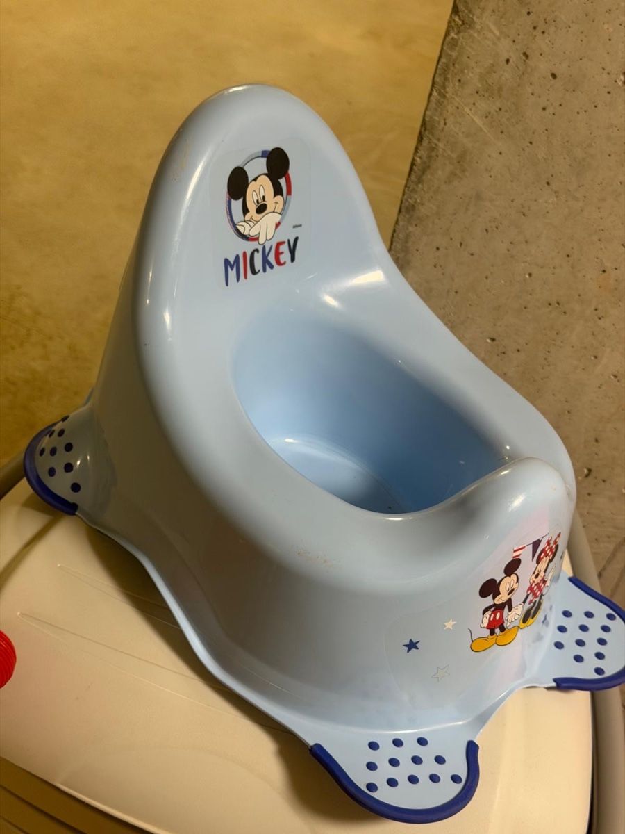 WC: Pot pour enfant Mickey Mouse bleu – Gebraucht aus La chaux-de-fonds von dsi_fxd8