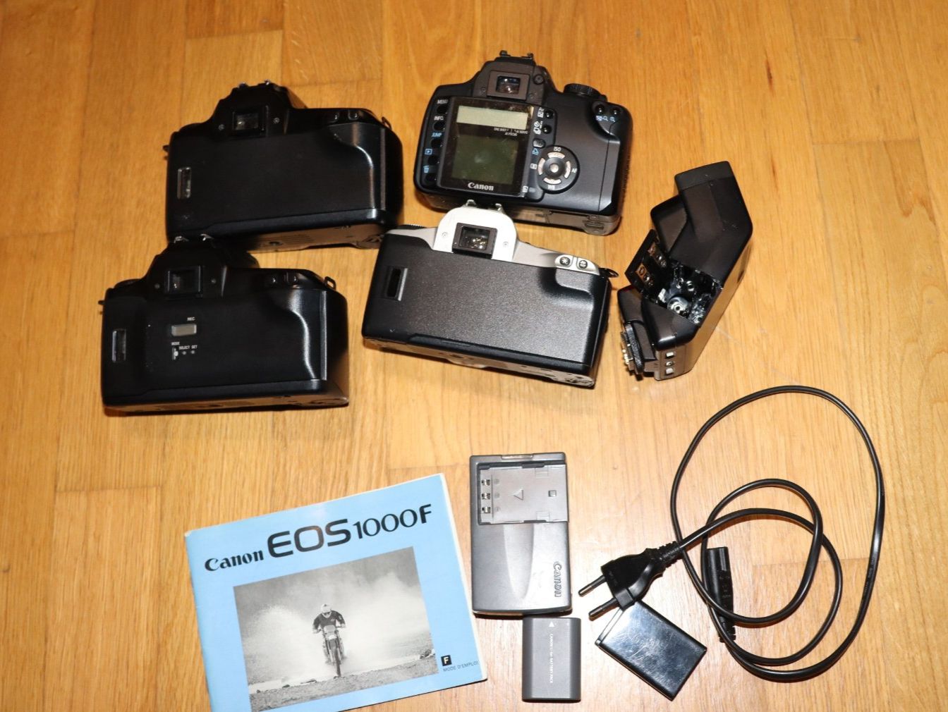 Canon Kamera: Canon Eos 1000F,Eos 1000Fn, Eos 300,Eos 350 D,Blitz 300EZ – Gebraucht aus Hohenrain von magiclocke 2