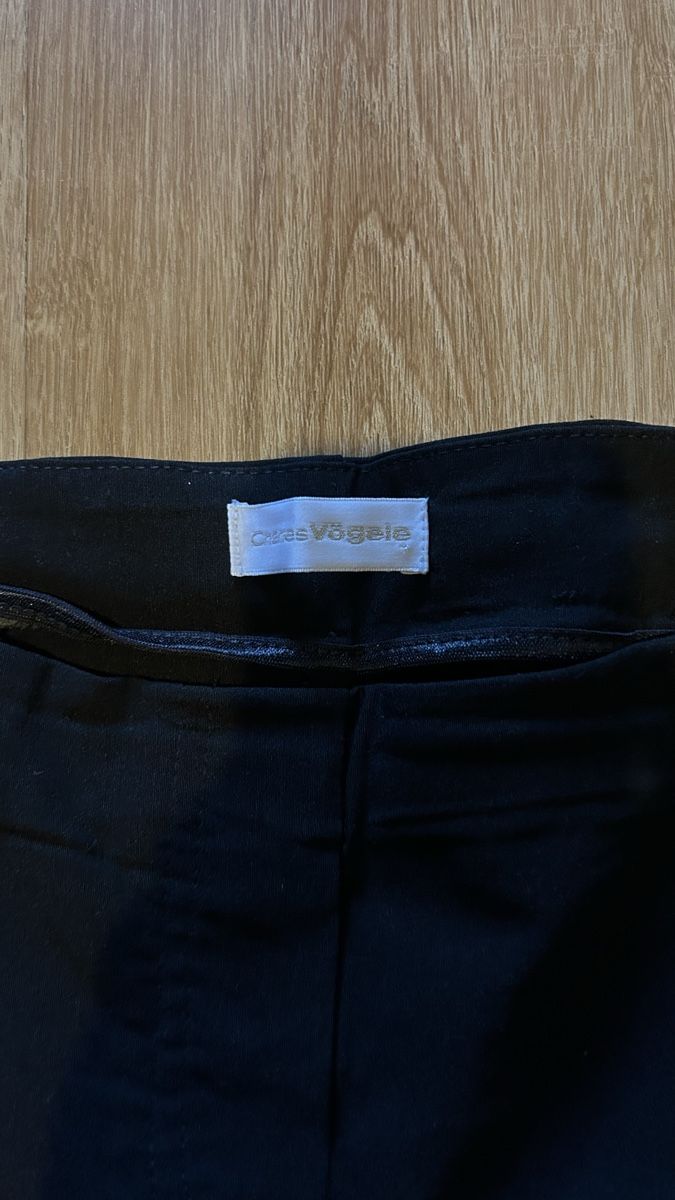 Pantaloni: Pantacourt noir – Nuovo (secondo la descrizione) da Yverdon-les-Bains venduto da Little_M0nster 1