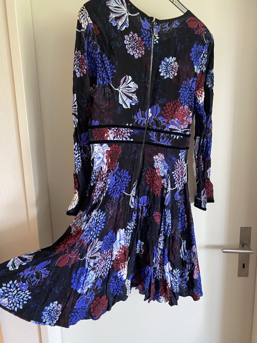 Guess Kleider: Guess Kleid  - Grösse L – Neu (gemäss Beschreibung) aus Hünenberg von a.u.849 5