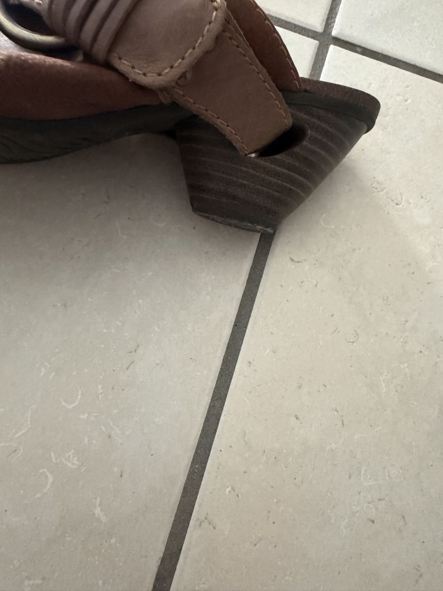 Tamaris Chaussures femmes: Pantoletten Gr. 39 Leder – Neuf (Voir description) à Greifensee par Tschappala 2