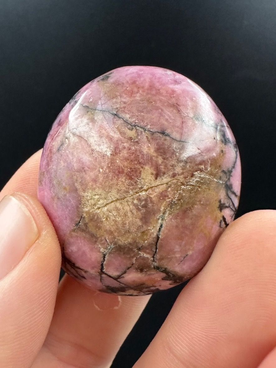 Minerali & Pietre curative: Rhodonit, Handschmeichler Heilstein – Nuovo e nell'imballaggio originale da Männedorf venduto da Handschmeichler 1