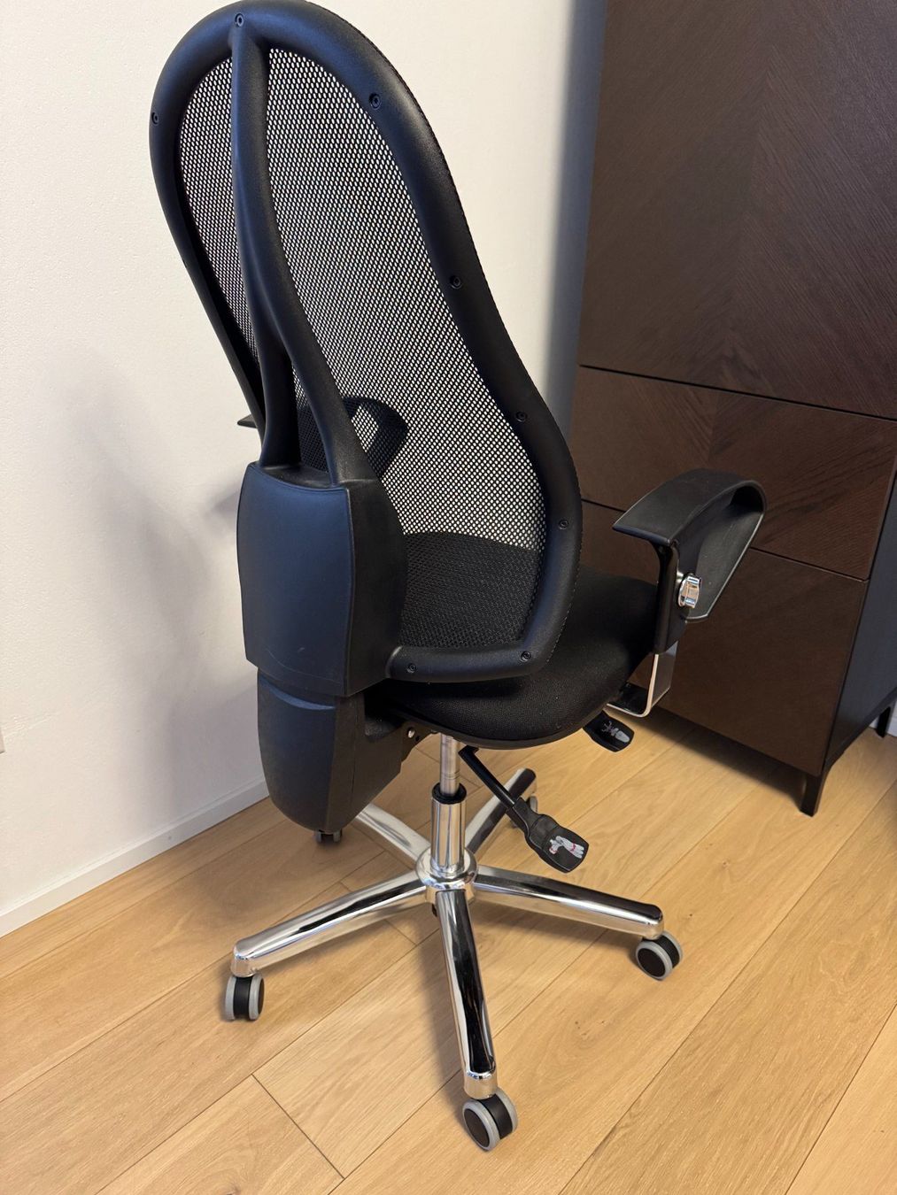 Chaises: Office chair – D'occasion à Glattbrugg par dam_5rgm