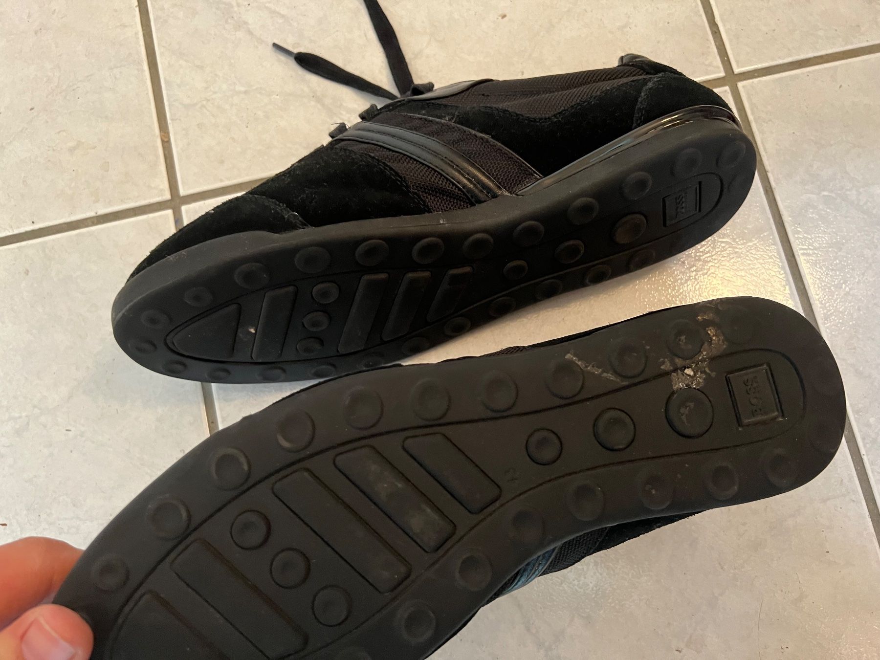 Hugo Boss Scarpe da uomo: BOSS Herren Sneaker Gr. 43 – Usato da Basel venduto da La.Bonne.affaire 3