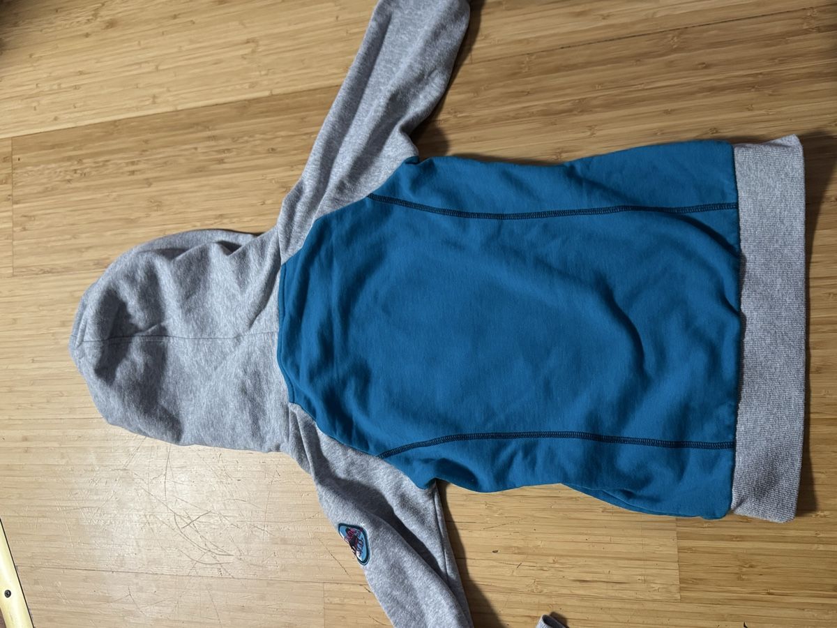 Maglioni & Felpe: Steeds Hoodie Reitpullover Mädchen Gr. 152 – Usato da Malans GR venduto da leo_mz7w 4