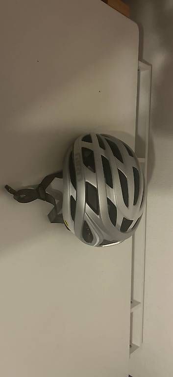 Caschi: Casque vélo ou trottinette  – Nuovo e nell'imballaggio originale da Lausanne venduto da fra_c5vn 1