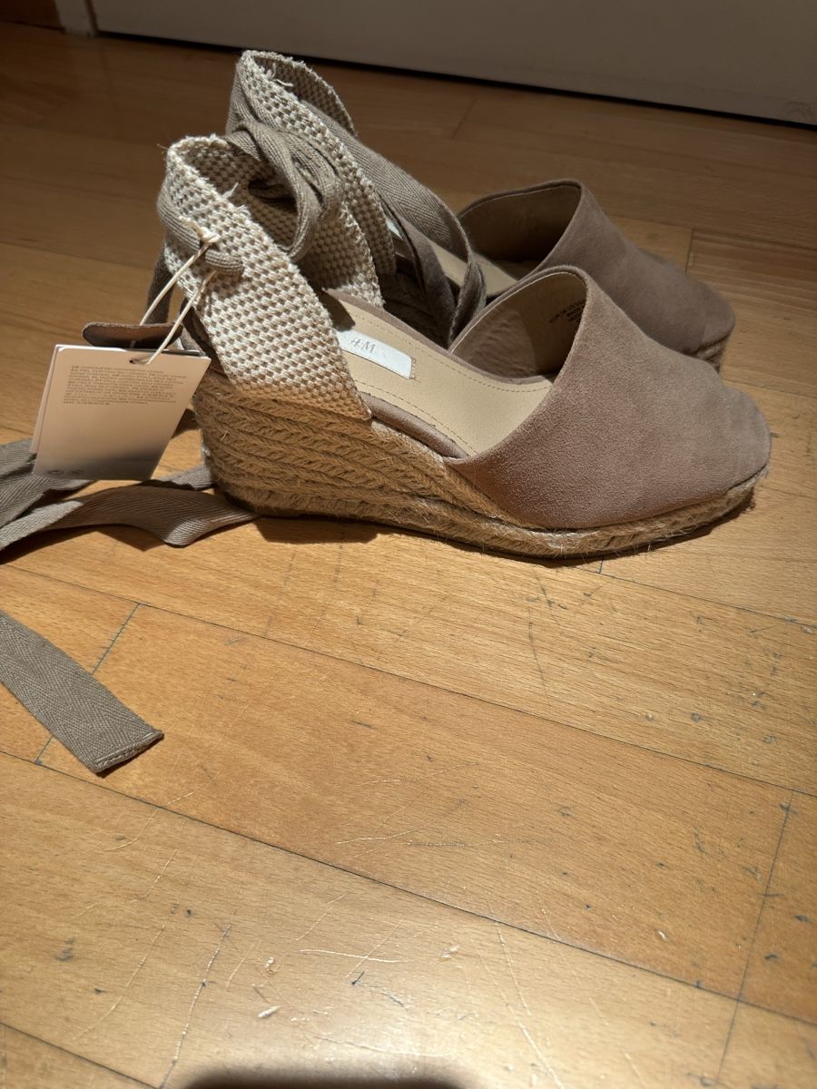 H&M Scarpe da donna: Keilabsatz-Schuhe – Nuovo (secondo la descrizione) da Ittigen venduto da luna_91 1