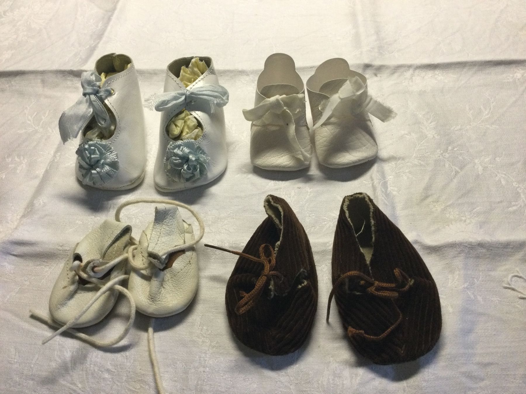 Poupées: Puppenschuhe – D'occasion à Münchenbuchsee par kruseli