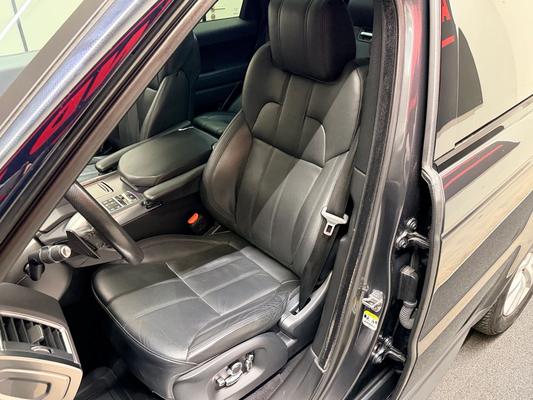 Land Rover Automobili: Range Rover Sport 3.0 SDV6 HSE Dynamic - mit Garantie – Usato da Romanshorn venduto da rappenspalter92 3