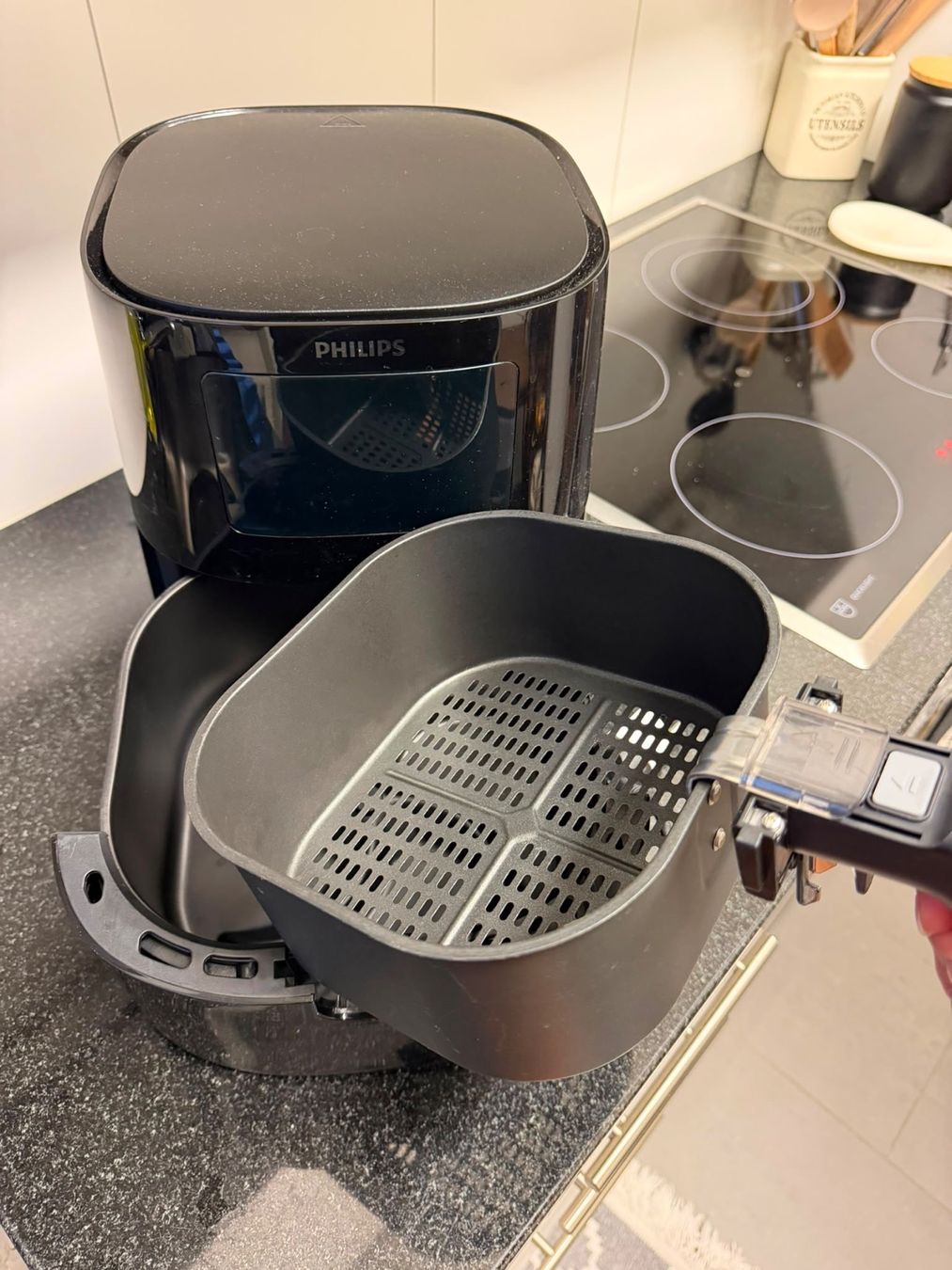 Philips Appareils de cuisine: Philips Heissluftfritteuse Schwarz – D'occasion à Zürich par fra_yq25 2