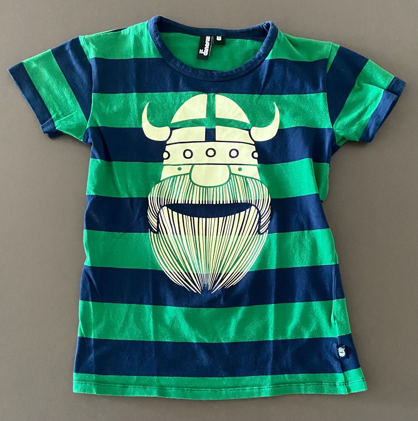 T-shirts: Danafae Wikinger-T-Shirt, Gr. 8 Jahre – D'occasion à Zürich par a75