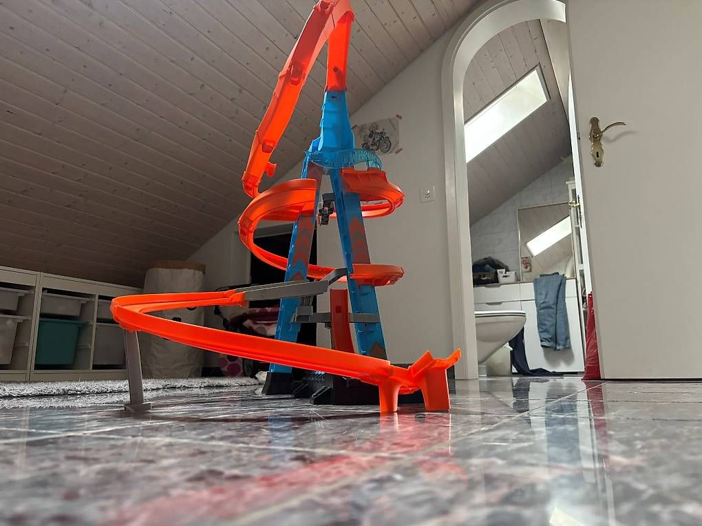 Hot Wheels Giocattoli: Hot Wheels Bahn / Turm – Usato da Aarau venduto da tasa83 2