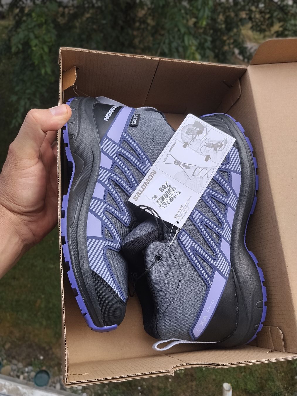 Salomon Scarpe da uomo: Salomon XA Pro V8 Mid WP wanderschuhe.Neu. – Nuovo e nell'imballaggio originale da Brügg BE venduto da obm_fs8d 1