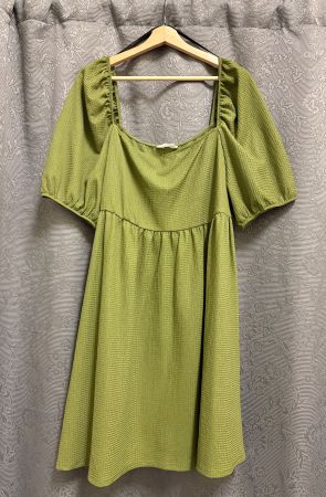 Kleid oliv