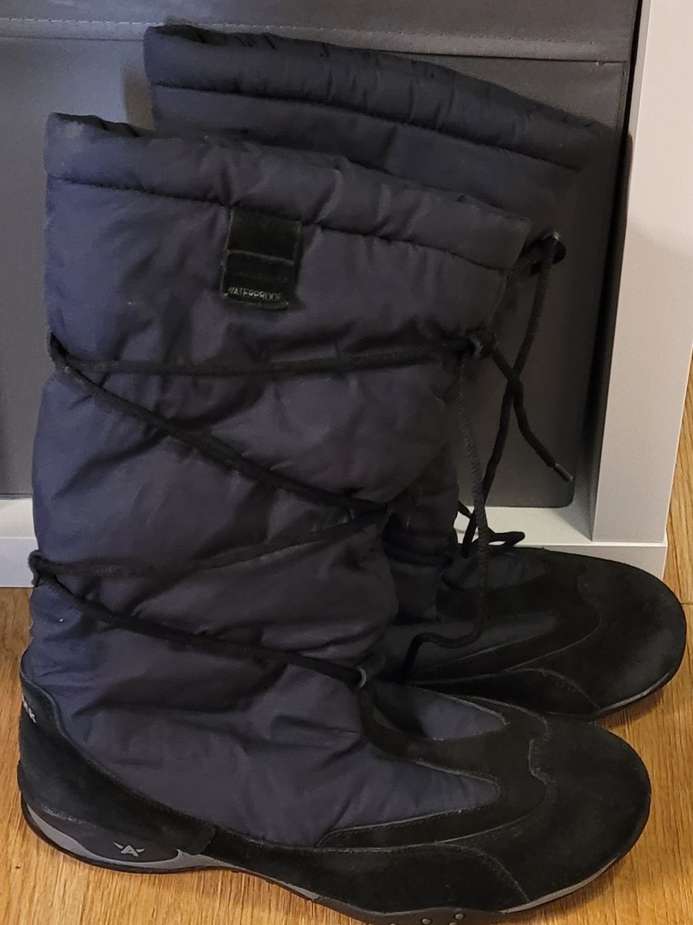 Scarpe da donna: schwarze Winterstiefel Gr. 41 – Usato da Zug venduto da dhs87