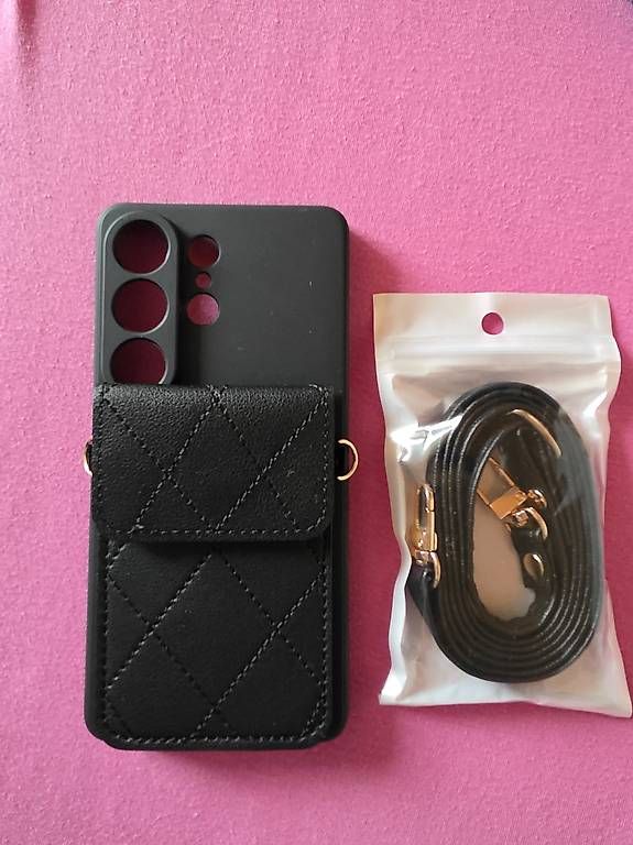 Cover & Protezioni schermo: Necklace Handyhülle – Nuovo e nell'imballaggio originale da huttwil venduto da Cabe