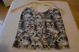 BABY LATZLI - BABY BAVETTE - NEU - HANDARBEIT