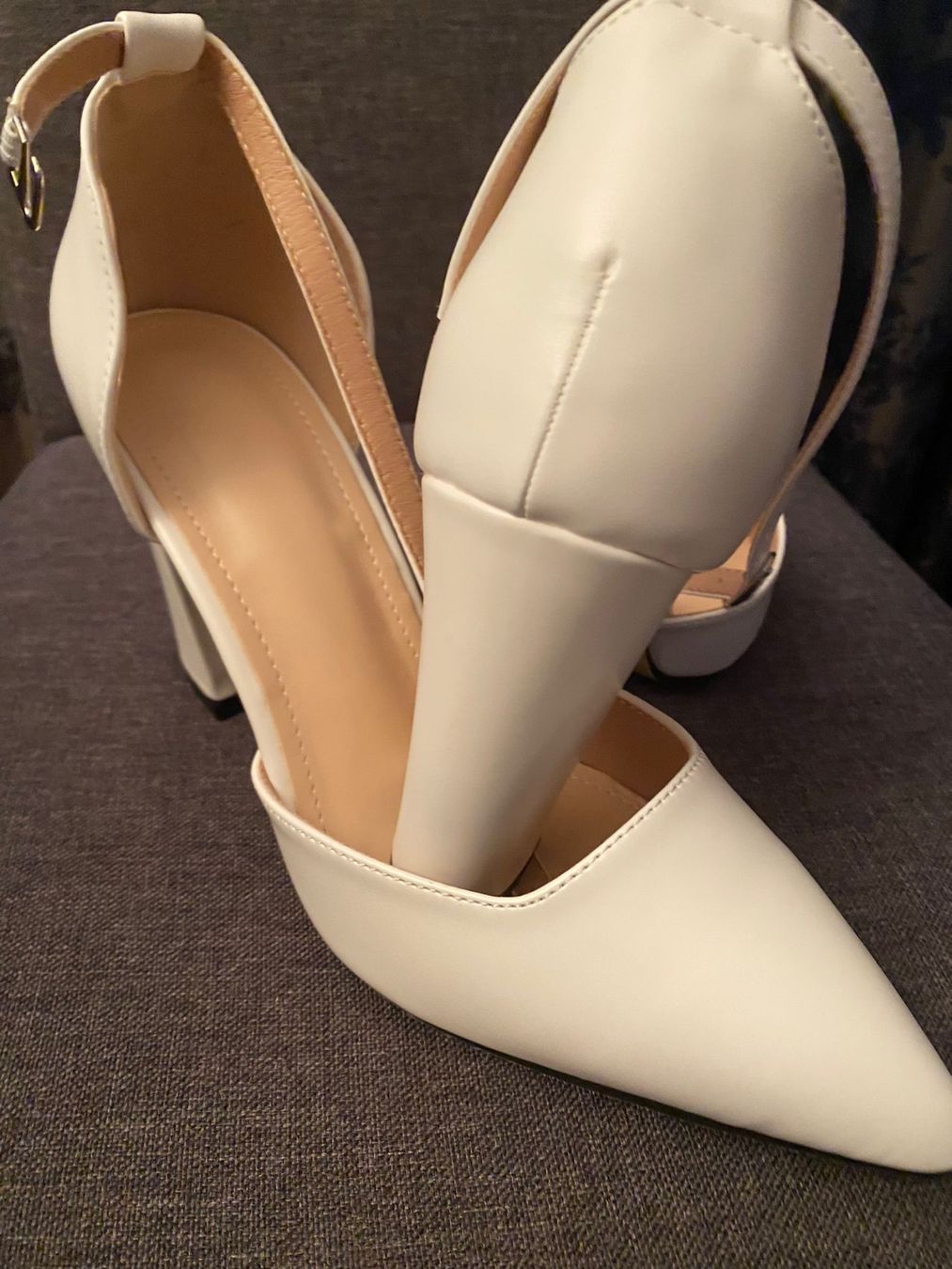 Chaussures femmes: Talons blancs pointus – Neuf avec emballage d'origine à Montreux par iza_peche8 2