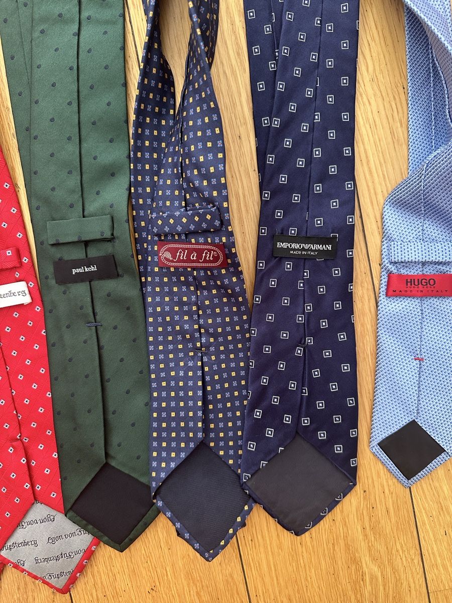 Hugo Boss Cravatte: Men's Ties assorted brands and colours – Usato da Geneve venduto da iri_dr5s 2
