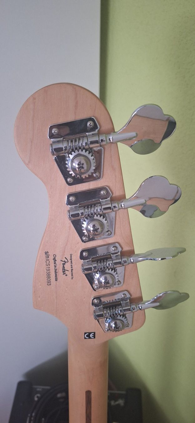 Squier Strumenti musicali: E-Bass Set Squier – Usato da Arisdorf venduto da chris0815 4
