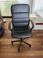 Bürostuhl stark gebraucht 