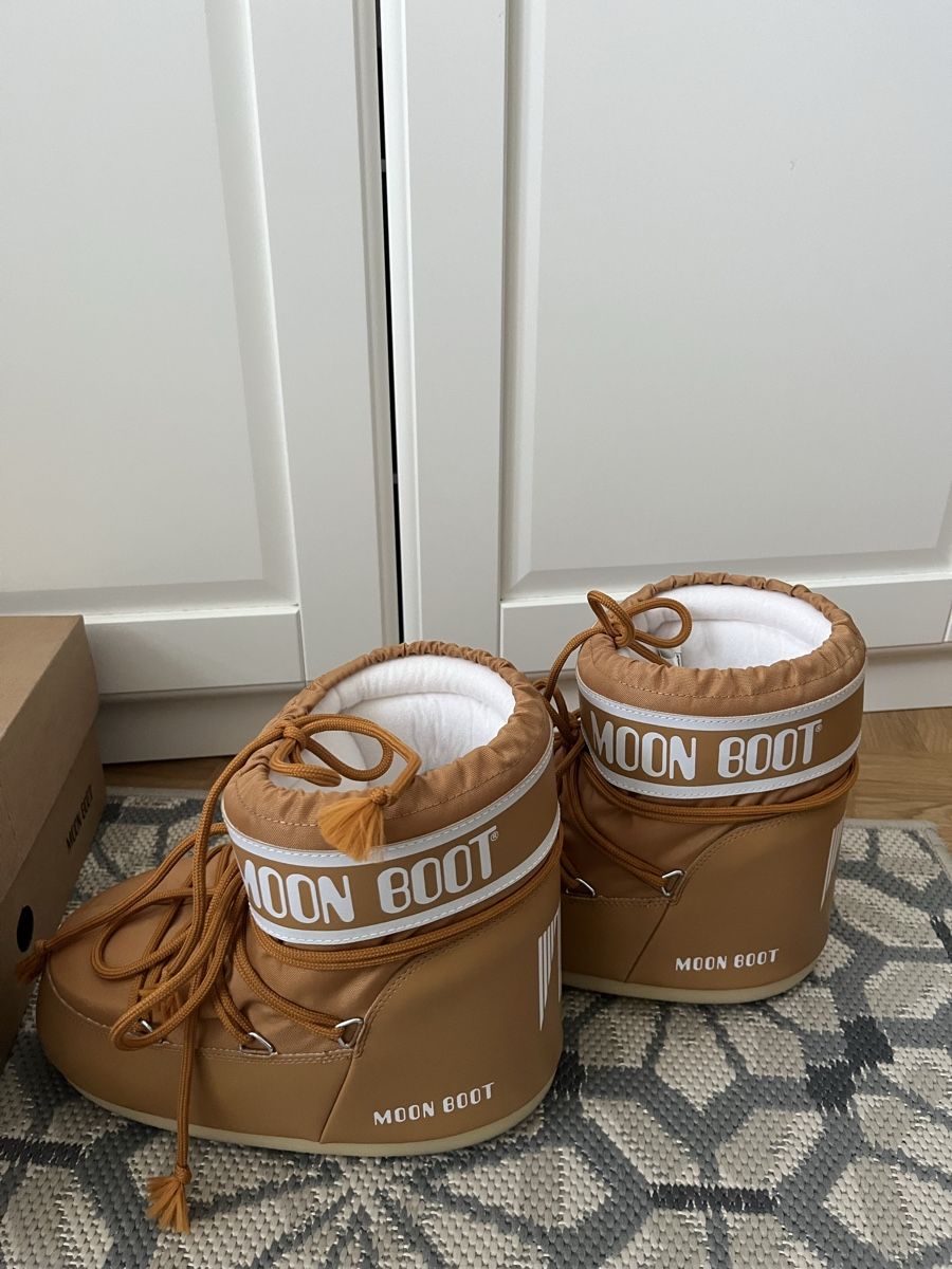 Moon Boot Scarpe da donna: Neue Moon-Boots – Nuovo e nell'imballaggio originale da Allschwil venduto da eyl_bb8q