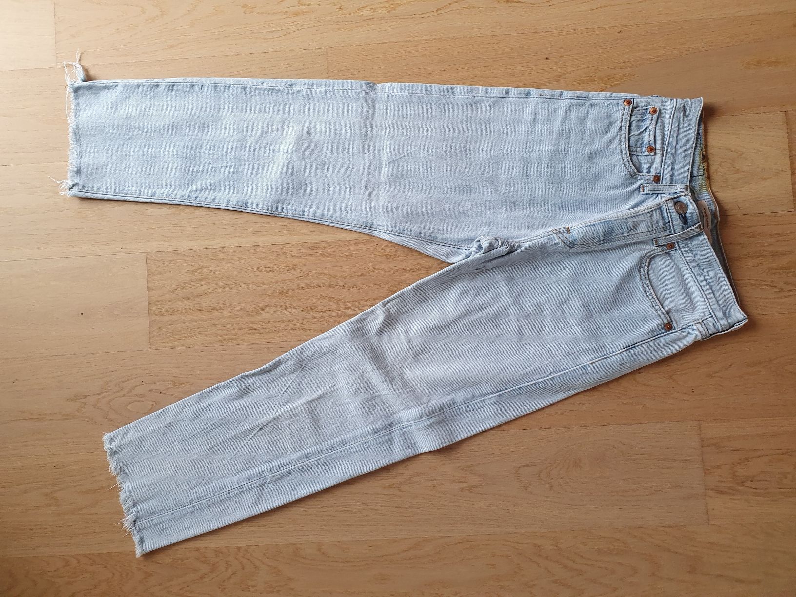 Levi's Jeans: Levis Wedgie Straight – Usato da Zürich venduto da nadiialivia 1