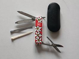 Superbe Couteau suisse Victorinox Classic Edelweiss - neuf!