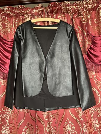 Cape Jacke, Poncho Jacke, Kunstleder, schwarz, neu, 38