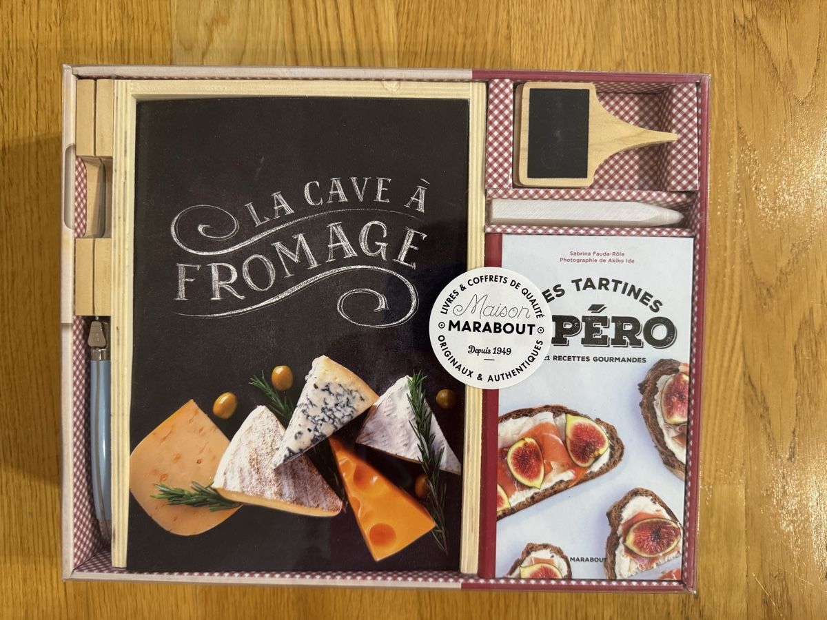 Bücher: Coffret La cave à fromage Marabout – Neu und originalverpackt aus Cologny von PEACEANDLOVE