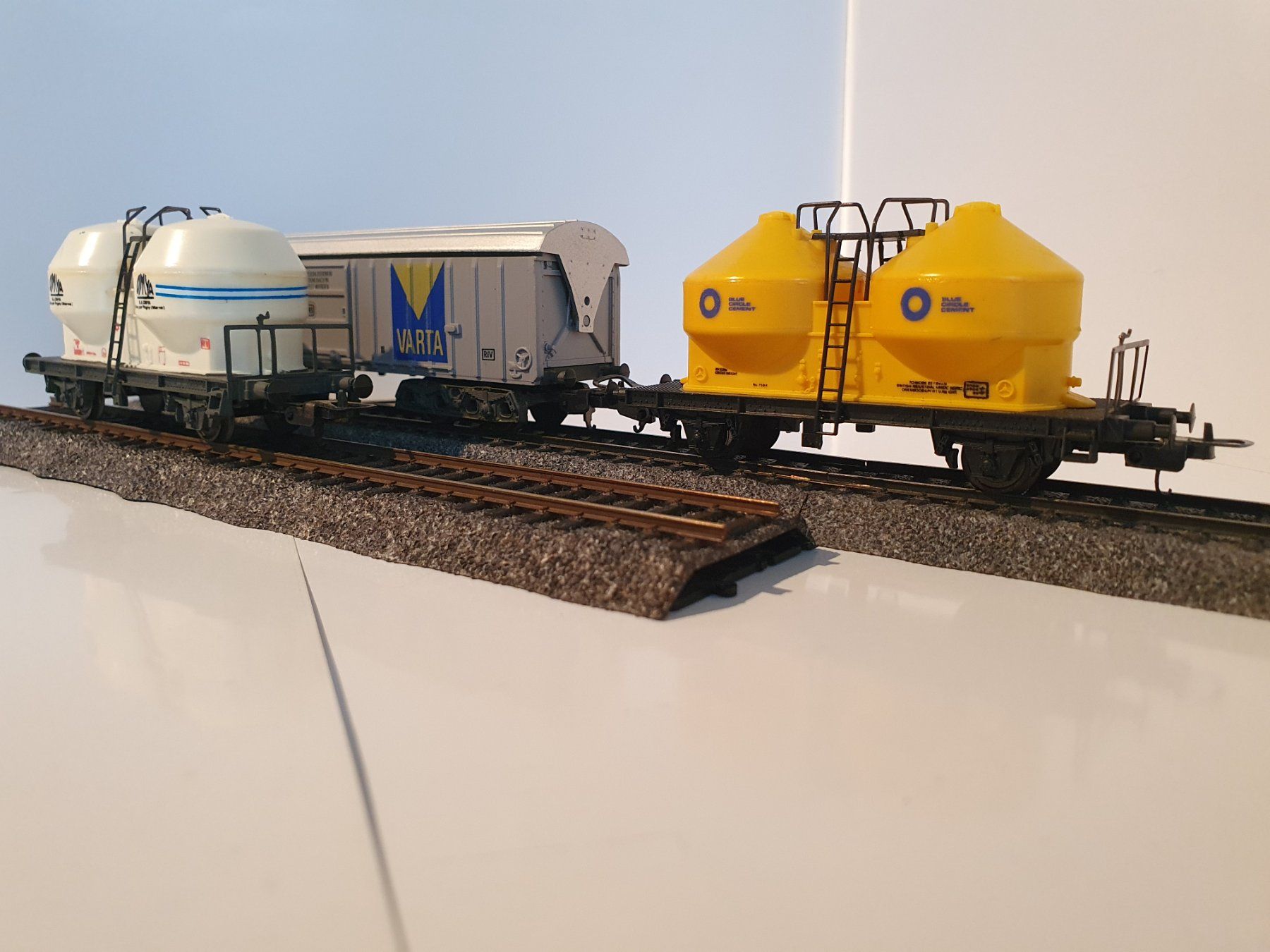 Lima Modellini di ferrovie: 3 Lima Güterwagen / DC / 1:87 – Usato da Zürich venduto da BLS58MA 1