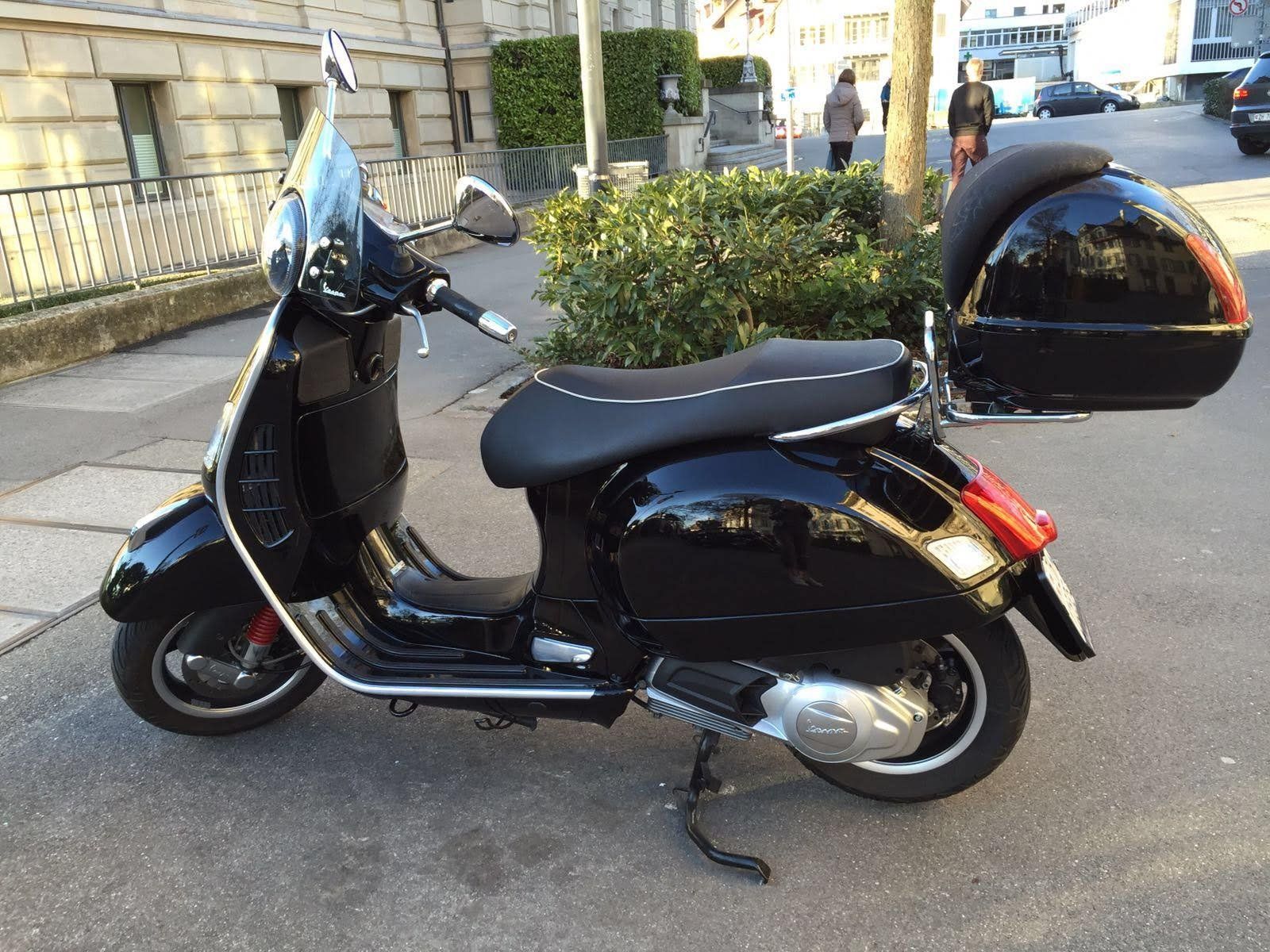 Vespa Scooter: Vespa GTS Super 125 - Mit Extras – Usato da Winterthur venduto da buscarov 6