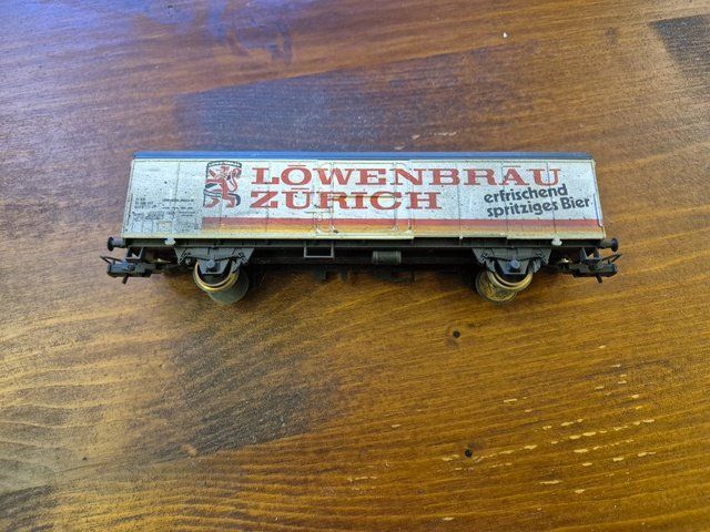 Modellini di ferrovie: Bier Eisenbahnwagen Brauerei Löwenbräu – Usato da St.Gallen venduto da Stocken64