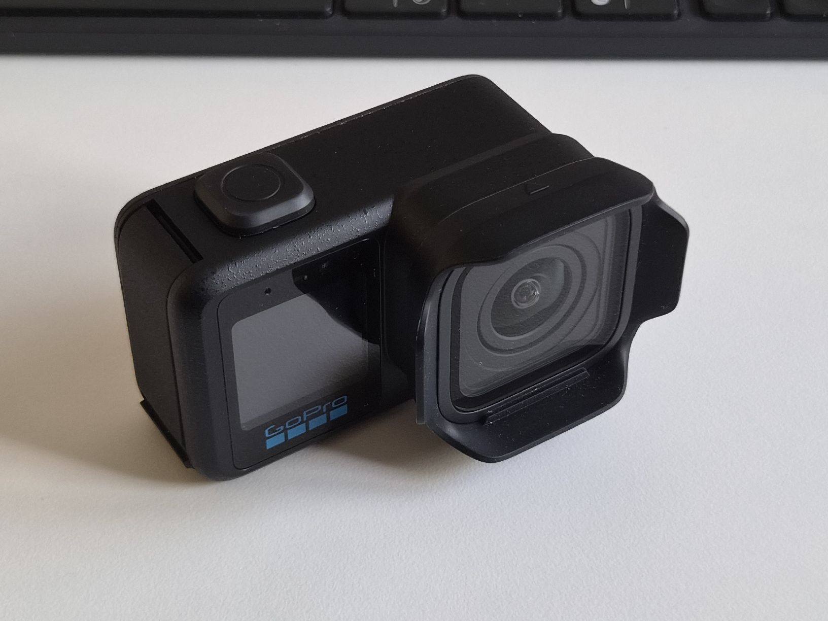 Gopro Action Cam: GoPro Mission 1 Pro Grip Edition – Nuovo (secondo la descrizione) da Hinwil venduto da Justnox 2