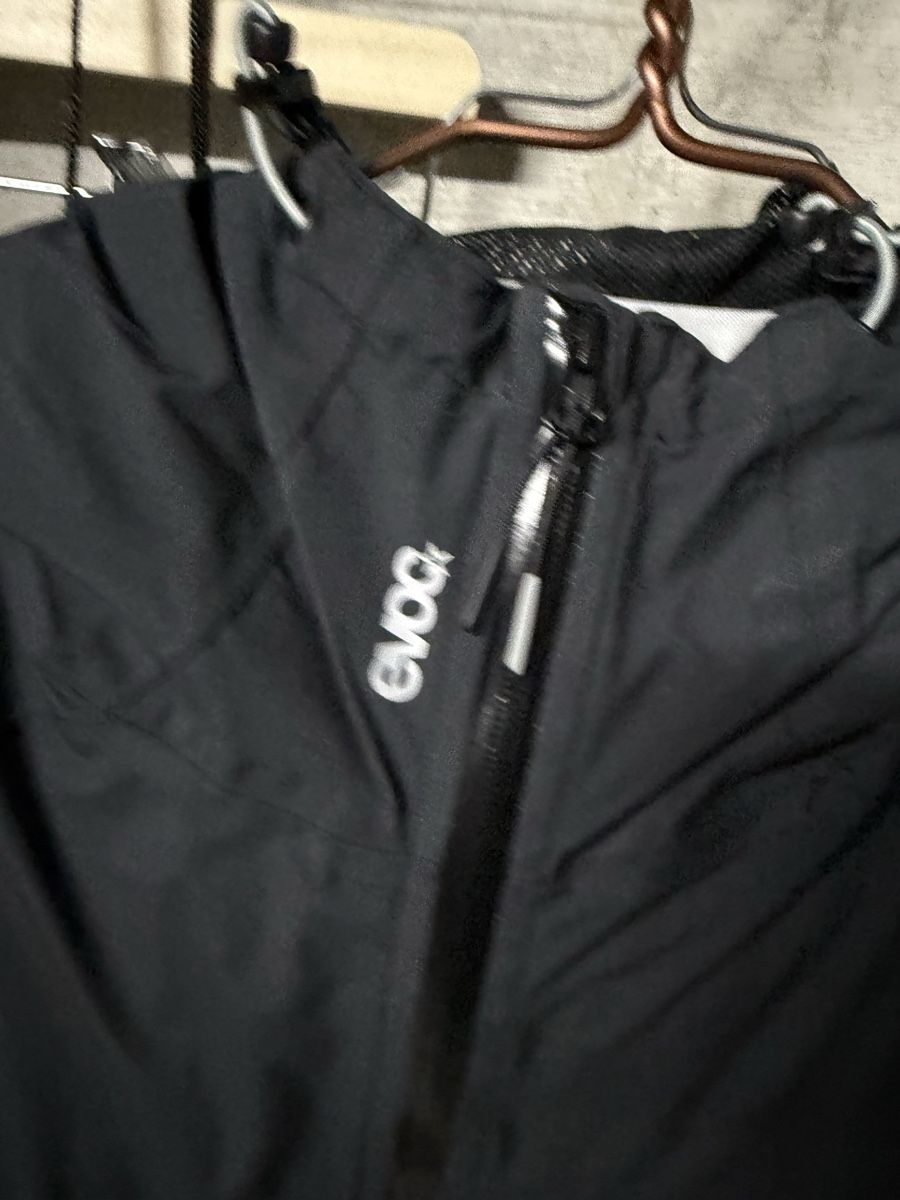 Evoc Jacken: Evoc SHIELD jacket L  – Gebraucht aus Giubiasco von Darkemperor 1