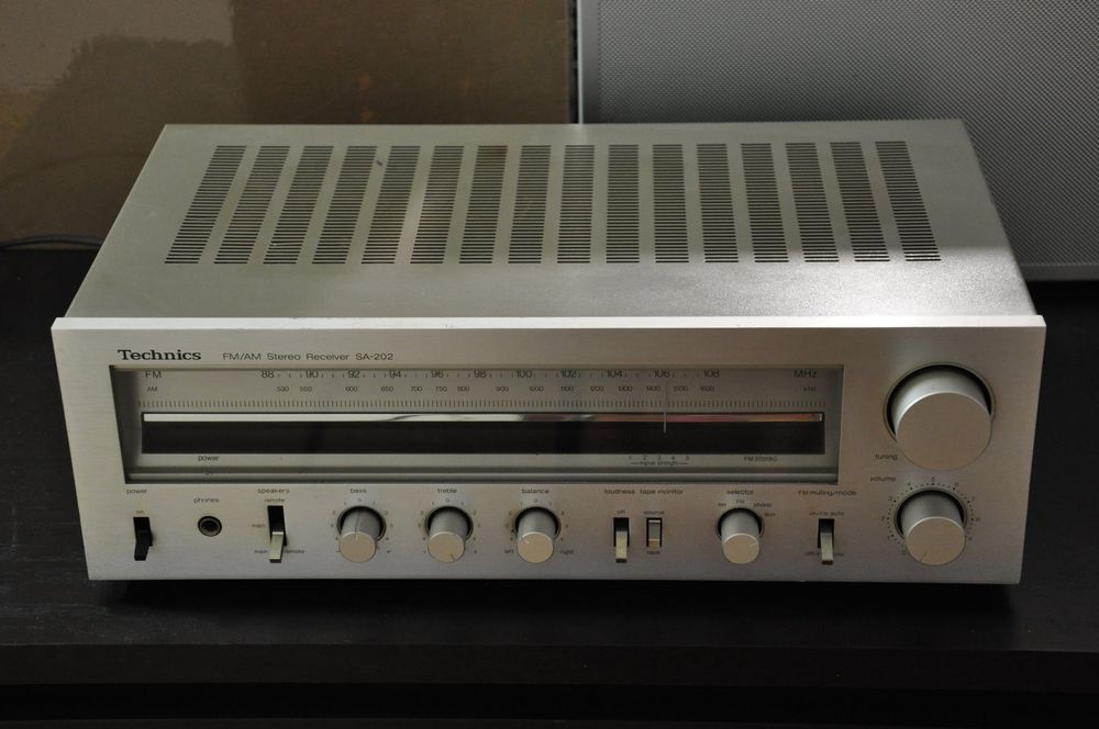 TECHNICS SA202 Vintage Stereo Receiver Kaufen auf Ricardo