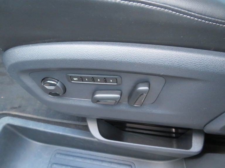 VW Automobili: VW Multivan T6.1 2.0 BiTDI 4-Motion "Generation Six" – Usato da Rothenhausen venduto da R1200gs 3